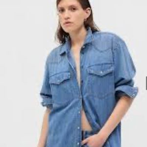 Gap medium western button down tunic